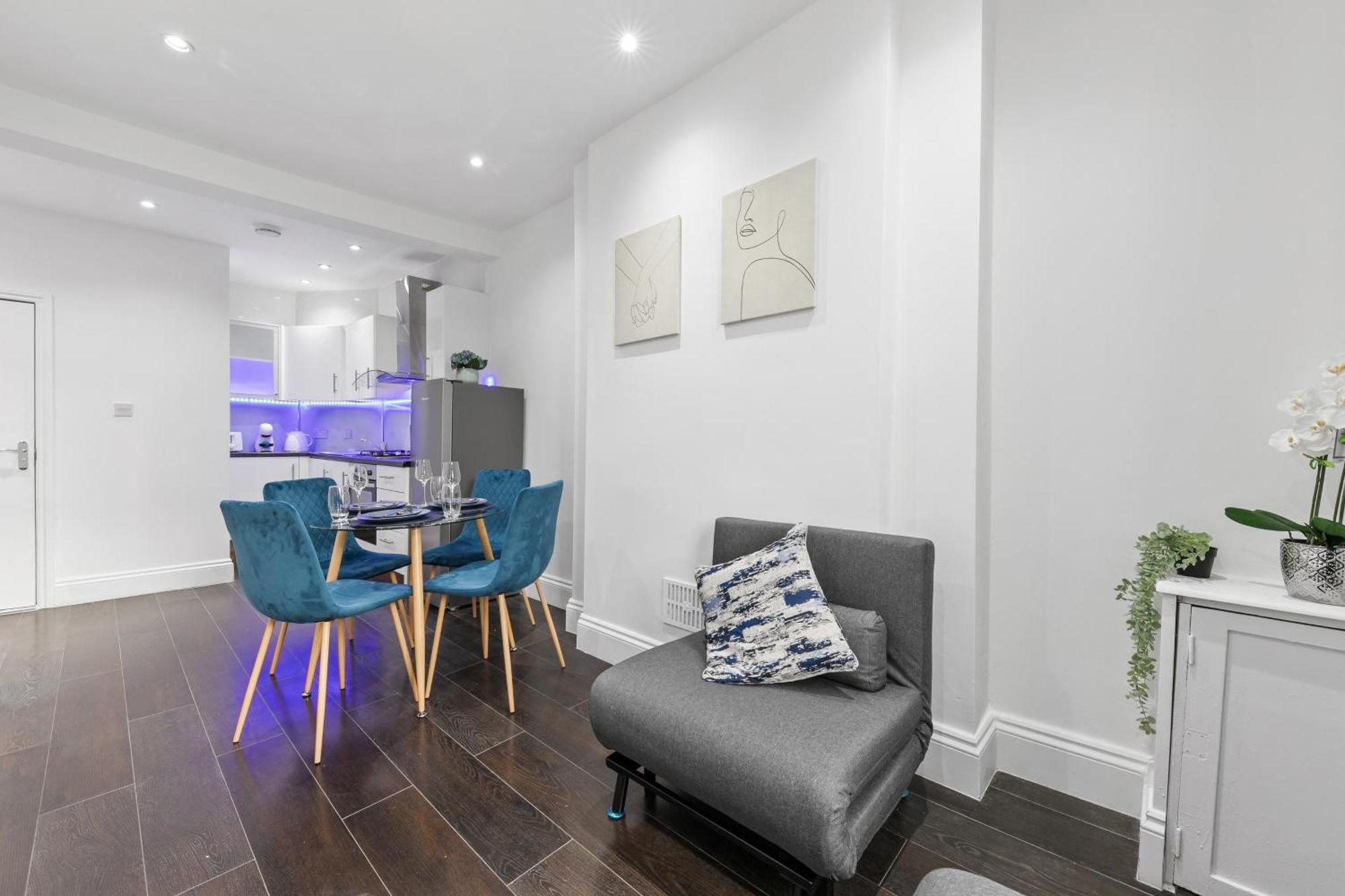 Cosy 1 & 2 Bedroom Apartments Central London Zone 1 Room photo